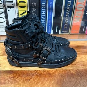 Saint Laurent Stylish Black High-Top Men's Sneaker